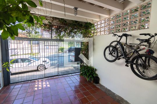 Garagem de casa à venda com 2 quartos, 100m² em Brooklin, São Paulo