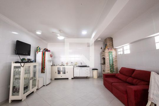 Garagem de casa para alugar com 2 quartos, 121m² em Vila Mafra, São Paulo