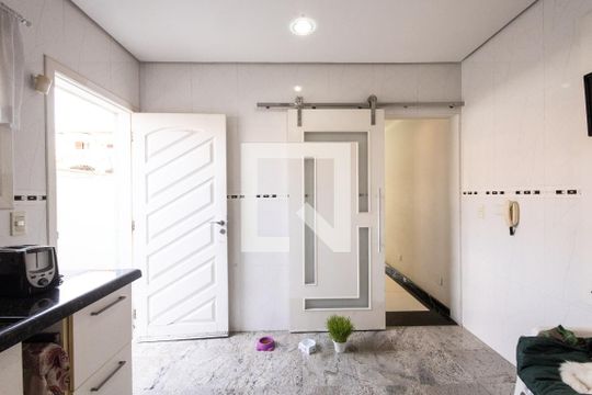 Cozinha de casa para alugar com 2 quartos, 121m² em Vila Mafra, São Paulo