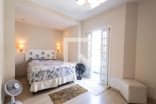 Quarto 1 de casa para alugar com 2 quartos, 121m² em Vila Mafra, São Paulo