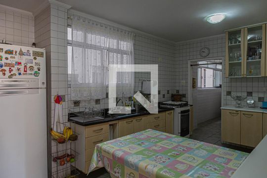 Cozinha de apartamento para alugar com 3 quartos, 115m² em Bela Vista, São Paulo