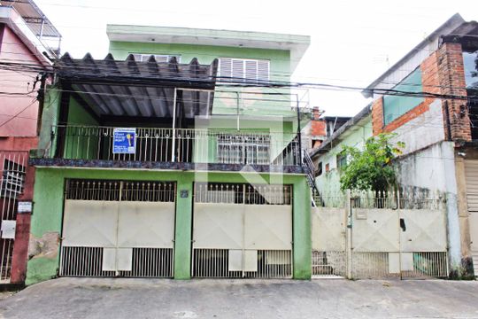 Fachada de casa à venda com 5 quartos, 250m² em Jardim Pedro José Nunes, São Paulo