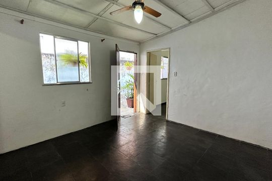 Sala de casa de condomínio para alugar com 1 quarto, 70m² em Barra da Tijuca, Rio de Janeiro