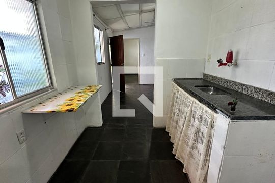 Cozinha de casa de condomínio para alugar com 1 quarto, 70m² em Barra da Tijuca, Rio de Janeiro