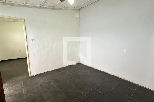 Sala de casa de condomínio para alugar com 1 quarto, 70m² em Barra da Tijuca, Rio de Janeiro