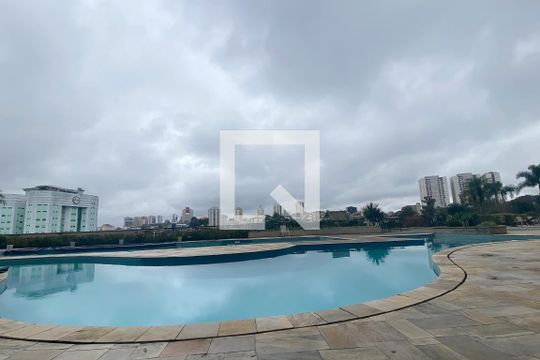 Piscina de apartamento para alugar com 3 quartos, 120m² em Jardim Tupanci, Barueri