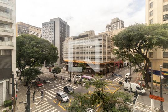 Vista do Quarto de kitnet/studio à venda com 1 quarto, 43m² em Centro Histórico de São Paulo, São Paulo
