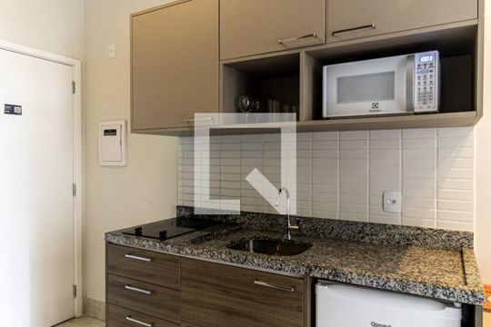 Cozinha de kitnet/studio à venda com 1 quarto, 29m² em Centro Histórico de São Paulo, São Paulo