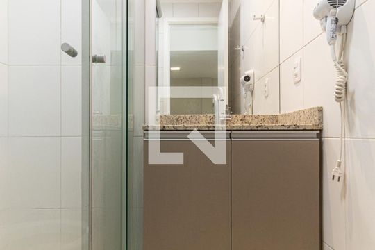 Banheiro - Armário de kitnet/studio à venda com 1 quarto, 40m² em Centro Histórico de São Paulo, São Paulo