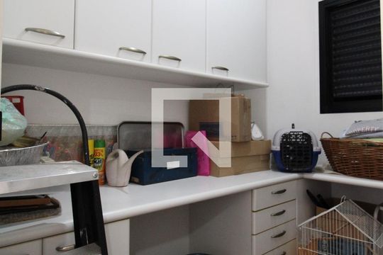 Área de serviço  de apartamento para alugar com 4 quartos, 270m² em Vila Ida, São Paulo