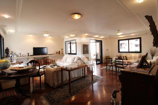 Apartamento para alugar com 4 quartos, 270m² em Vila Ida, São Paulo