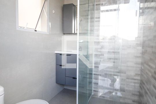 Banheiro de casa à venda com 5 quartos, 120m² em Lauzane Paulista, São Paulo