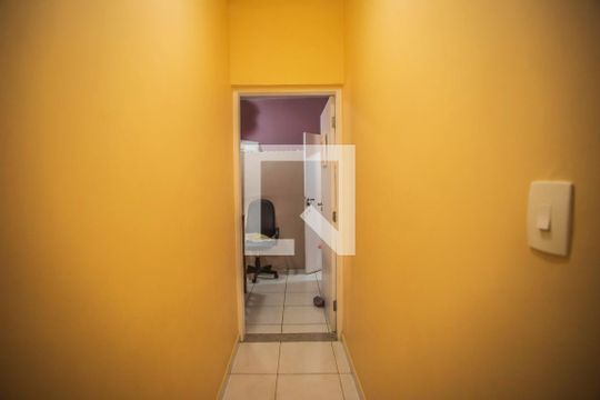 Corredor de casa à venda com 3 quartos, 162m² em Chácara Inglesa, São Paulo