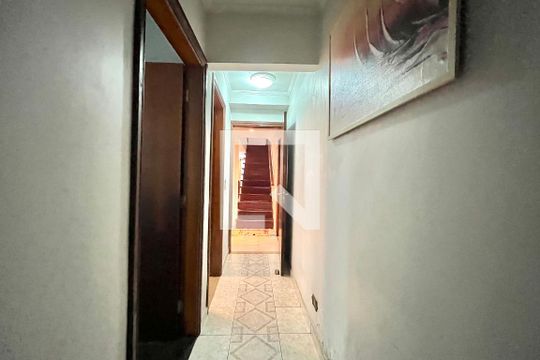 Corredor de casa à venda com 5 quartos, 252m² em Cidade Domitila, São Paulo