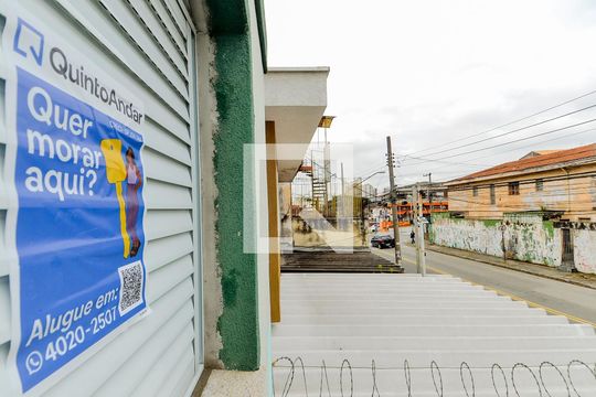 Plaquinha  de apartamento para alugar com 2 quartos, 80m² em Jardim Santa Mena, Guarulhos
