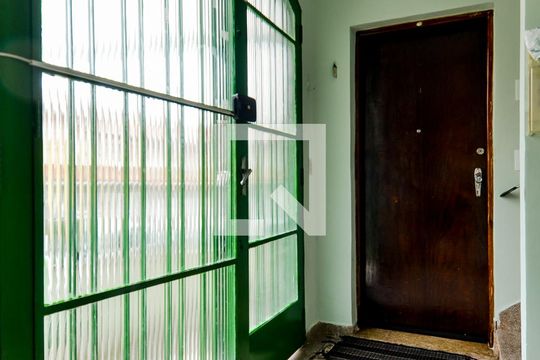 Hall de Entrada de apartamento para alugar com 2 quartos, 80m² em Jardim Santa Mena, Guarulhos