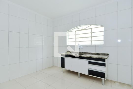 Cozinha de apartamento para alugar com 2 quartos, 80m² em Jardim Santa Mena, Guarulhos