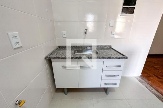 Cozinha e Área de Serviço de apartamento para alugar com 1 quarto, 50m² em Barra Funda, São Paulo