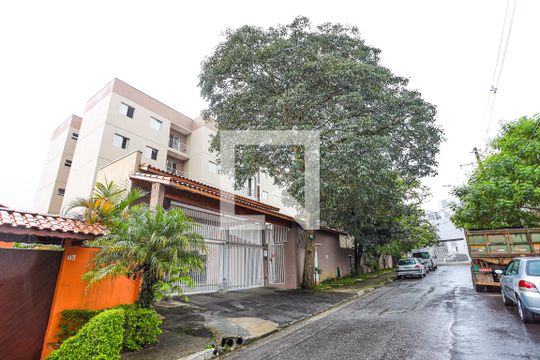 Fachada do condomínio de apartamento para alugar com 2 quartos, 52m² em Jardim dos Ipês, Cotia