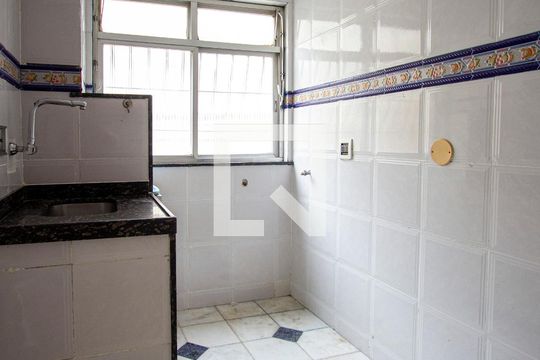 Cozinha de apartamento para alugar com 2 quartos, 60m² em Barro Vermelho, São Gonçalo