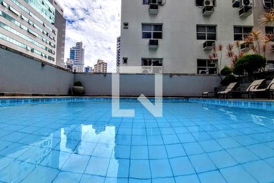 Área comum - Piscina de apartamento para alugar com 2 quartos, 77m² em Lourdes, Belo Horizonte