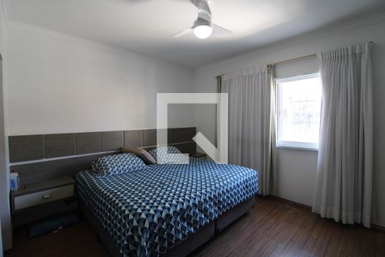 Suíte 1 de casa à venda com 4 quartos, 289m² em Vila Romano, São Paulo