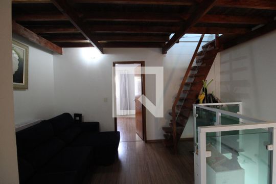 Área comum entre as suítes de casa à venda com 4 quartos, 289m² em Vila Romano, São Paulo
