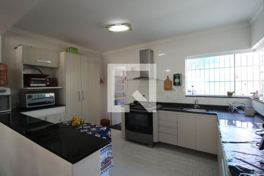 Cozinha de casa à venda com 4 quartos, 289m² em Vila Romano, São Paulo