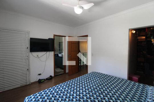 Suíte 1 de casa à venda com 4 quartos, 289m² em Vila Romano, São Paulo