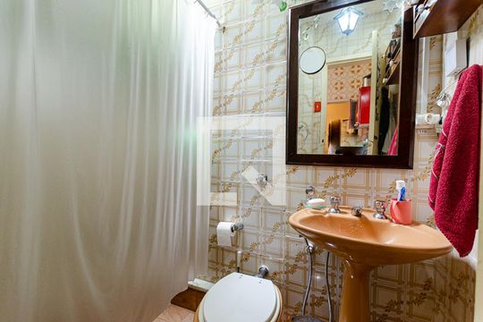 Banheiro de casa à venda com 4 quartos, 340m² em Morro do Estado, Niterói