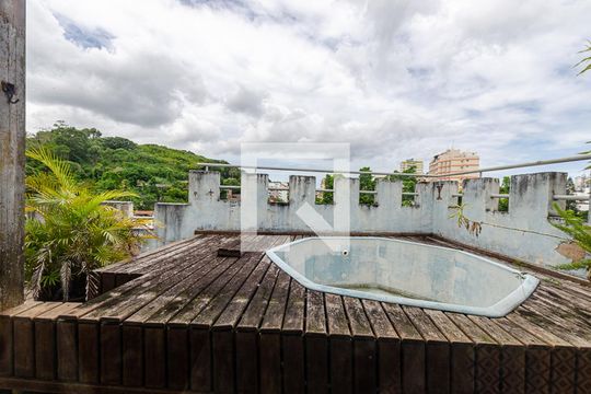 Sala 2 de casa à venda com 4 quartos, 340m² em Morro do Estado, Niterói