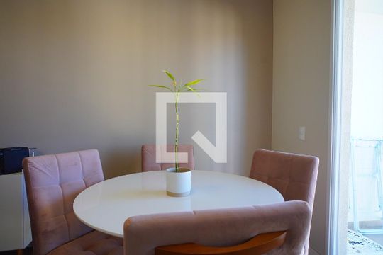 Sala de apartamento para alugar com 2 quartos, 56m² em Protásio Alves, Porto Alegre