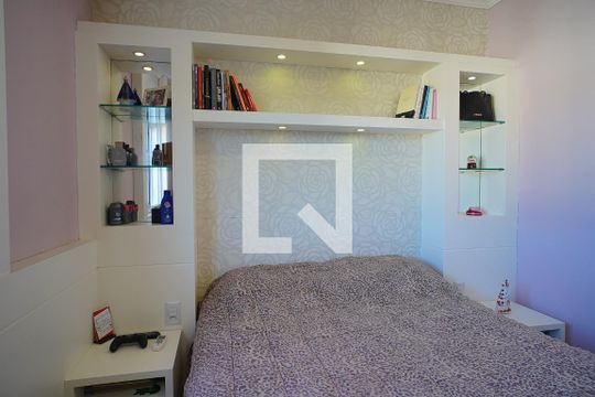 Quarto 1 de apartamento para alugar com 2 quartos, 56m² em Protásio Alves, Porto Alegre