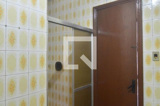 Banheiro Social de casa à venda com 6 quartos, 144m² em Bairro Fátima, Canoas