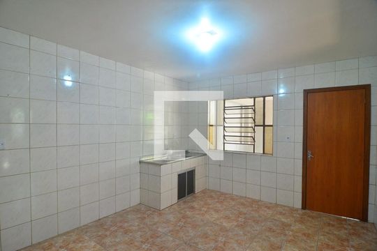Cozinha de casa à venda com 6 quartos, 144m² em Bairro Fátima, Canoas