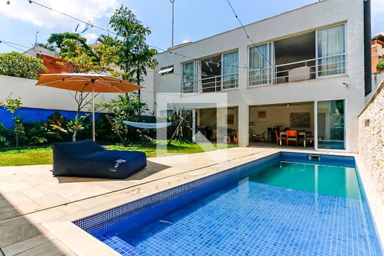 Quintal com Piscina de casa à venda com 3 quartos, 504m² em Jardim São Bento, São Paulo