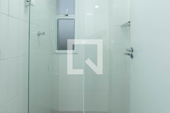 Banheiro de apartamento para alugar com 2 quartos, 60m² em Vila São Pedro, Santo André