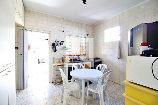 Cozinha de casa à venda com 4 quartos, 220m² em Vila Alpina, Santo André