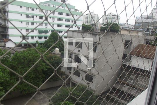 Quarto de apartamento para alugar com 3 quartos, 75m² em Freguesia (jacarepaguá), Rio de Janeiro