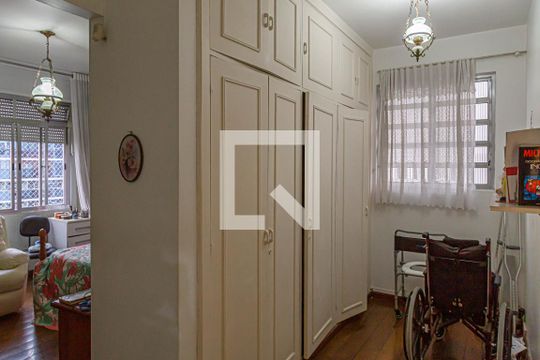 Closet de apartamento para alugar com 4 quartos, 211m² em Bela Vista, São Paulo