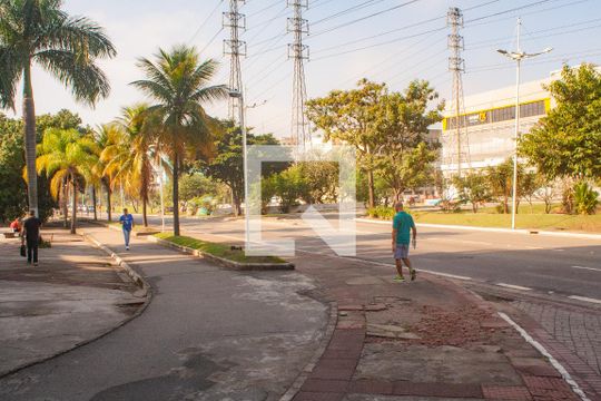 Vista da Rua de kitnet/studio para alugar com 1 quarto, 35m² em Centro, Nova Iguaçu