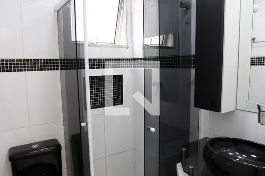 Banheiro de apartamento à venda com 2 quartos, 55m² em Jardim Belém, São Paulo