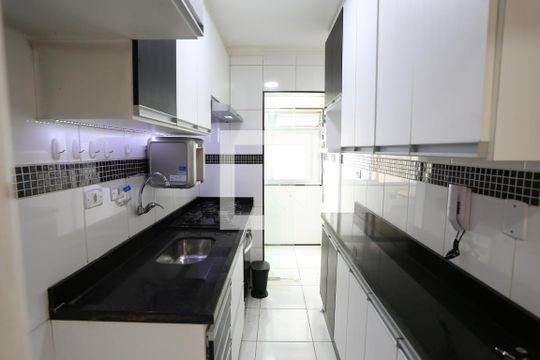 Cozinha de apartamento à venda com 2 quartos, 55m² em Jardim Belém, São Paulo