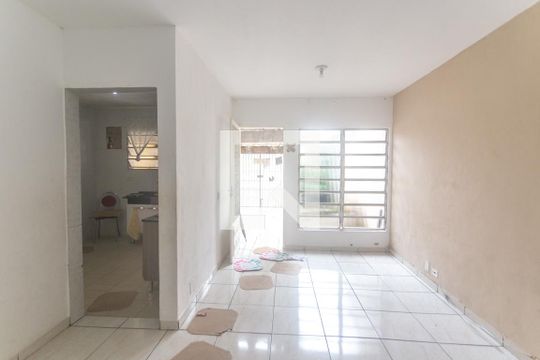 Sala de estar de casa à venda com 2 quartos, 147m² em Santa Terezinha, São Bernardo do Campo
