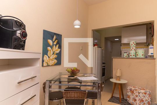 sala  de kitnet/studio para alugar com 1 quarto, 30m² em Botafogo, Rio de Janeiro