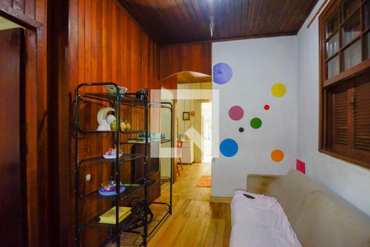 Sala de casa à venda com 2 quartos, 99m² em Ipanema, Porto Alegre