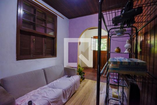 Sala de casa à venda com 2 quartos, 99m² em Ipanema, Porto Alegre