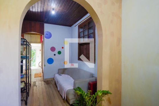 Sala de casa à venda com 2 quartos, 99m² em Ipanema, Porto Alegre