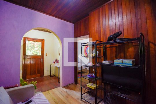 Sala de casa à venda com 2 quartos, 99m² em Ipanema, Porto Alegre