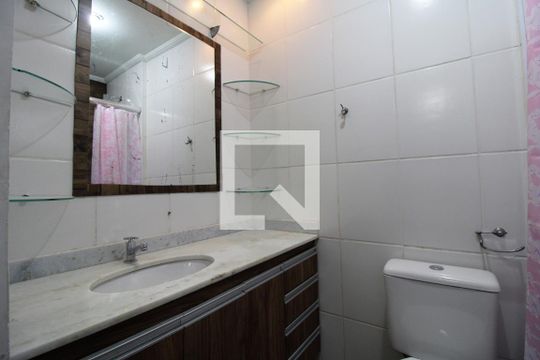Banheiro da suíte  de apartamento à venda com 2 quartos, 58m² em Lapa de Baixo, São Paulo